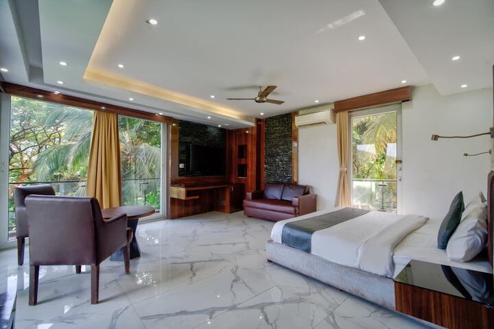 Room 45 of 66