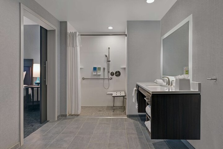 Bathroom shower