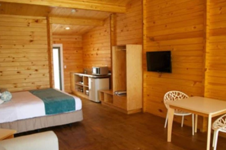 Room 3 of 64