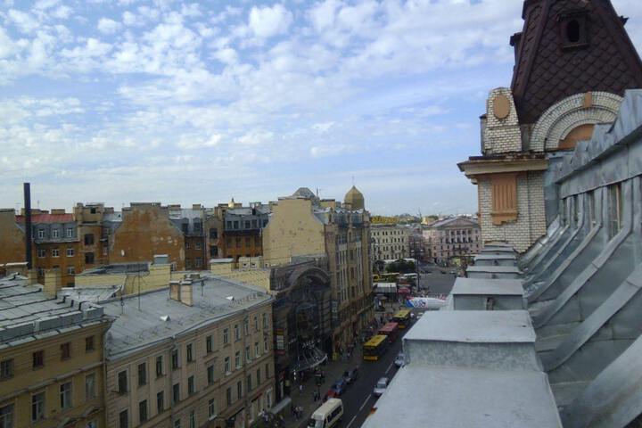 MOY HOTEL ON SENNAYA