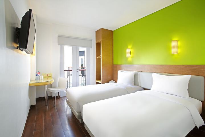 Room 3 of 49