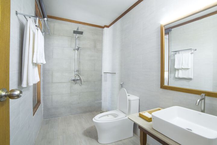 Room 10 of 56
