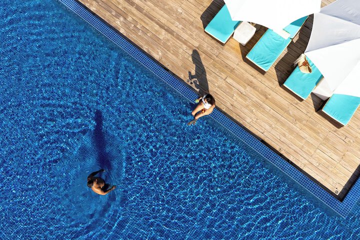 Pool 92 of 203