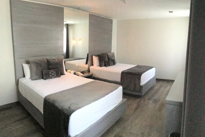 Room 8 of 25