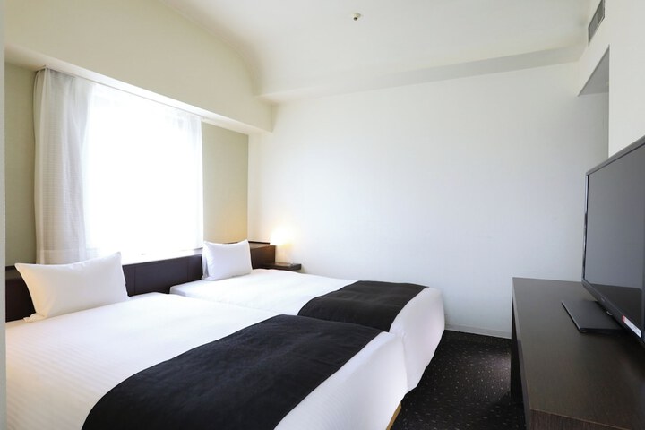 Room 12 of 42