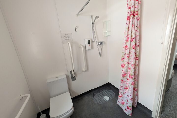 Room 6 of 19