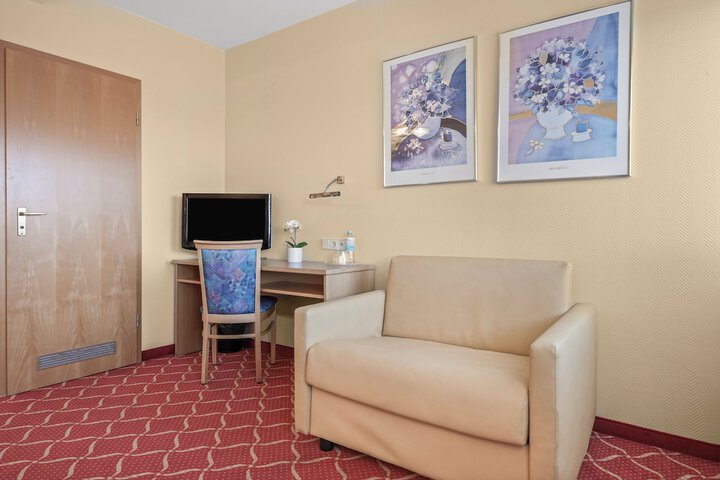 Room 3 of 55