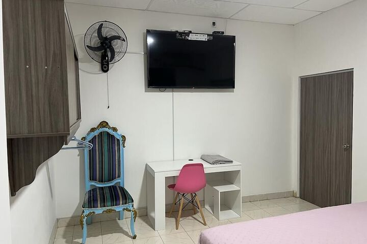 Room 11 of 36