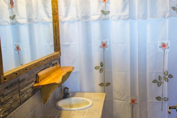Room 15 of 46