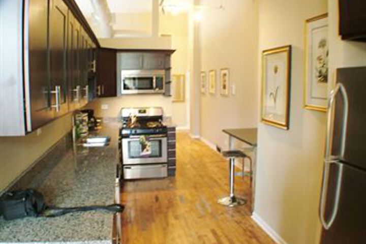 Wicker Park Bathhouse Apartments in Chicago, IL