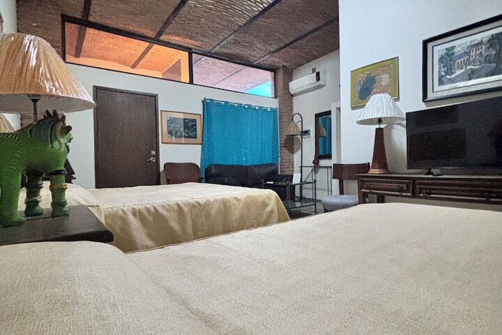 Room 12 of 39