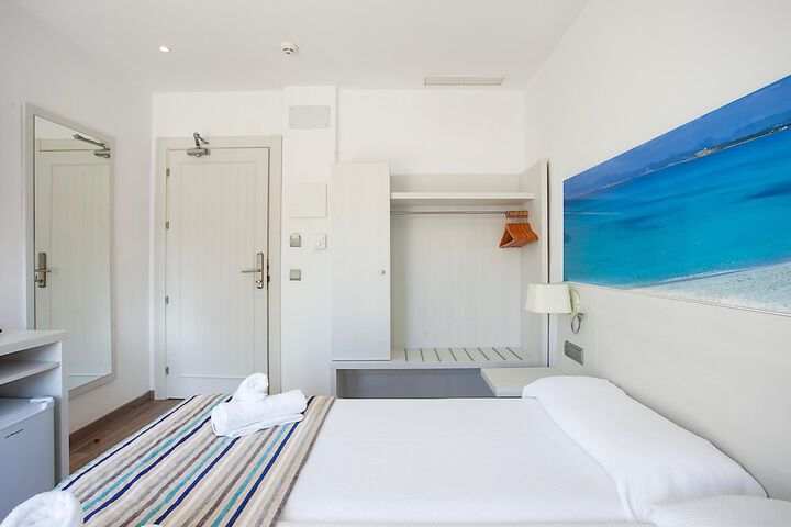 Room 75 of 143