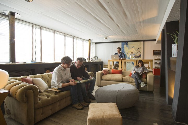 Guest Lobby