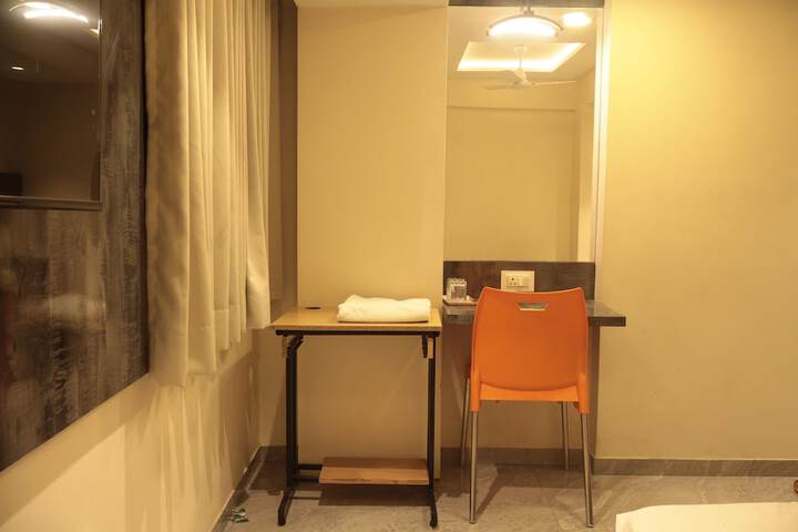 Room 22 of 49