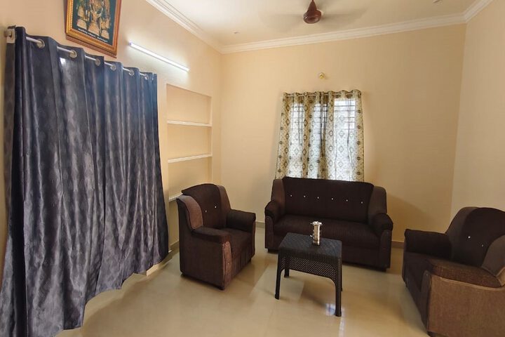 Room 6 of 19