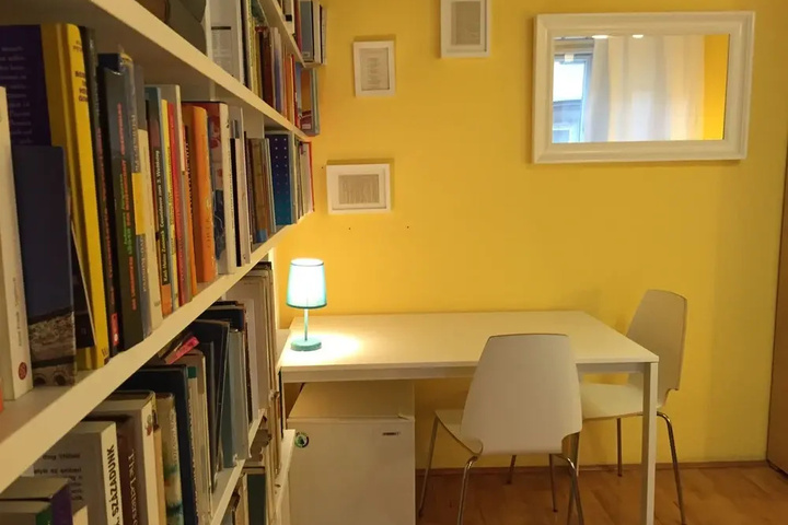Room 11 of 20
