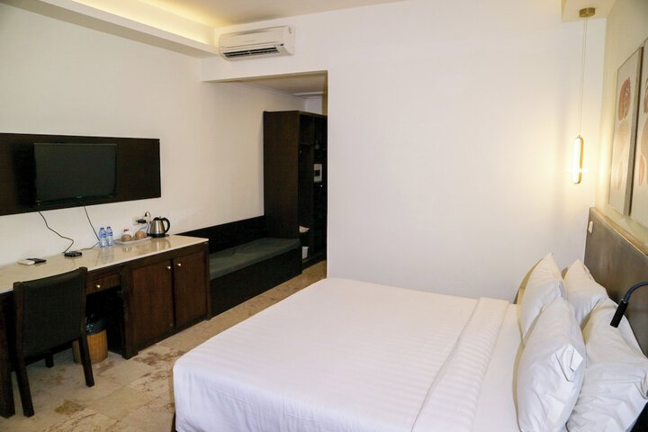 Room 29 of 142