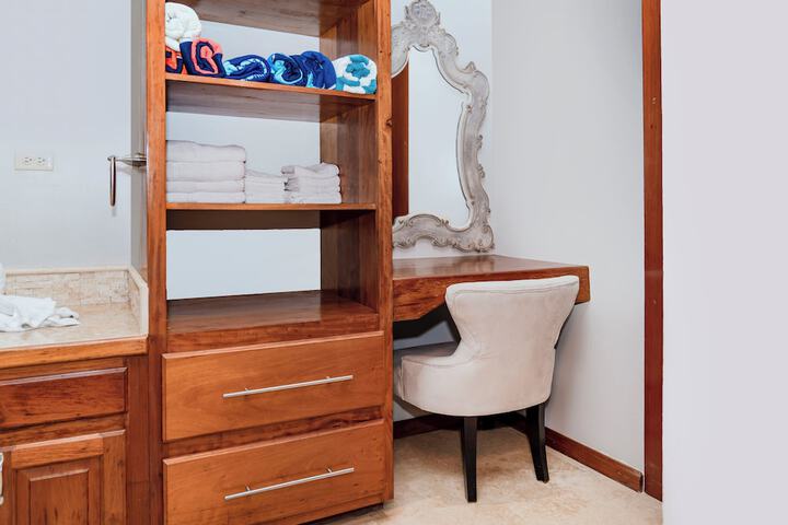 Room 756 of 927
