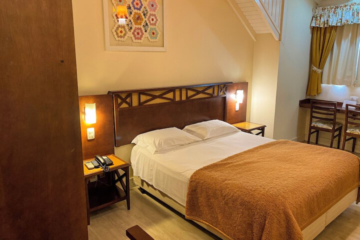 Room 17 of 47