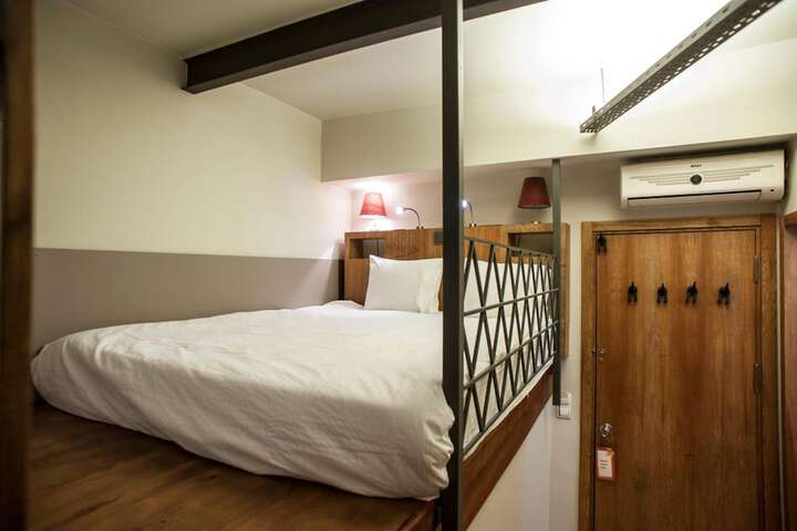 Room 28 of 73