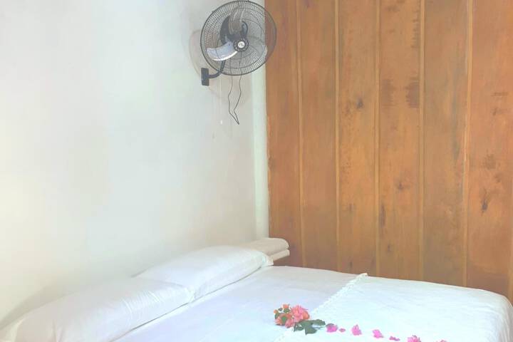 Room 4 of 28