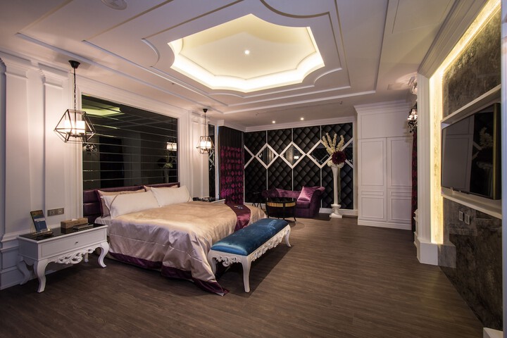 Room 51 of 113