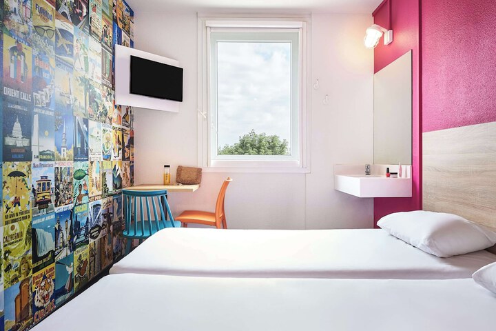 Room 46 of 67