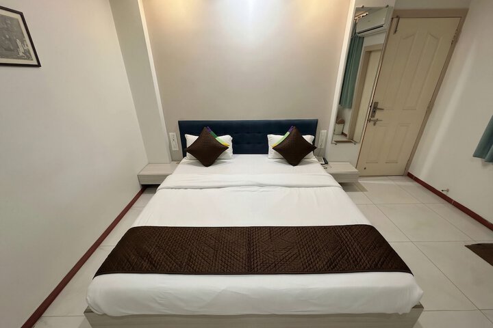 Shree Omkar Hotel