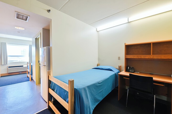 Room 8 of 28