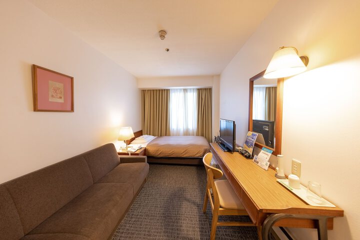 Room 11 of 46
