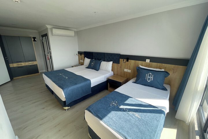 Room 38 of 90