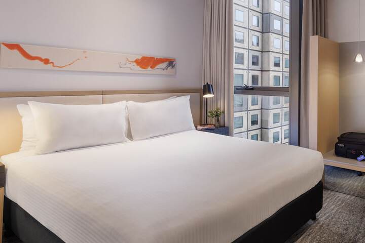 Room 21 of 50