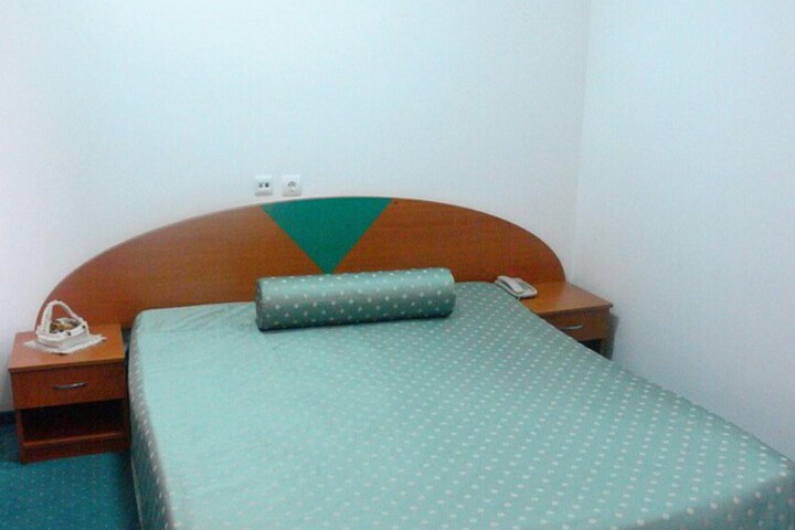 Room 11 of 29