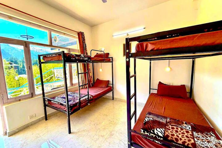 Room 4 of 46