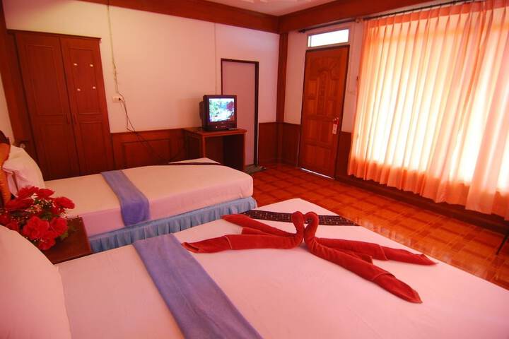 Room 8 of 50