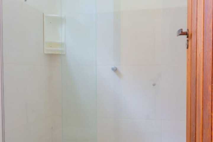 Room 32 of 38