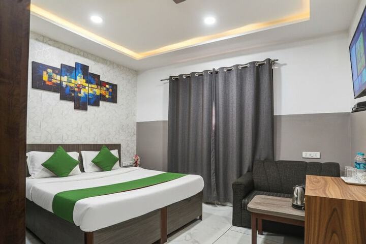 Room 18 of 35