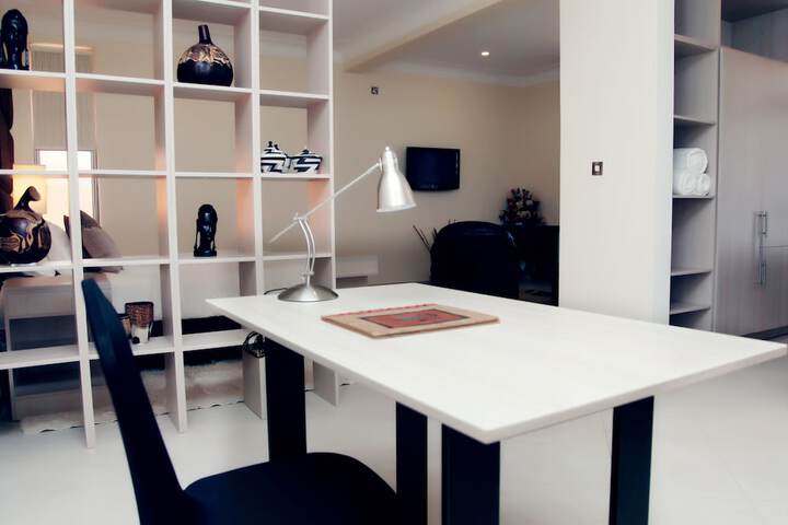 Room 5 of 130