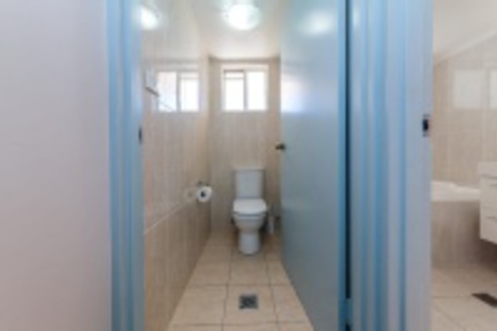 Room 162 of 216