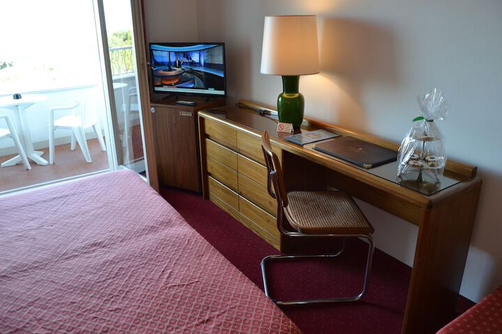 Room 9 of 53