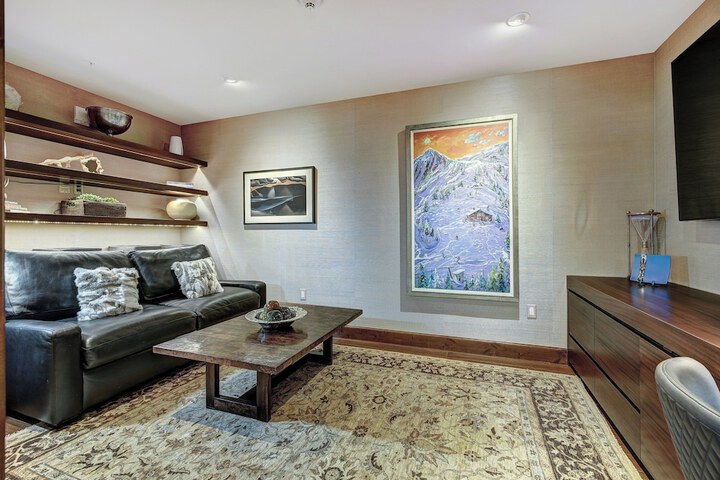 Room 292 of 569