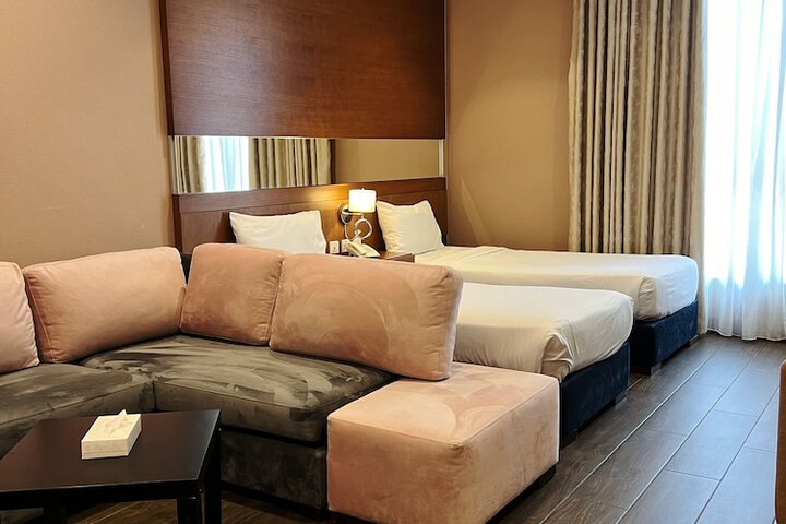 Room 12 of 36