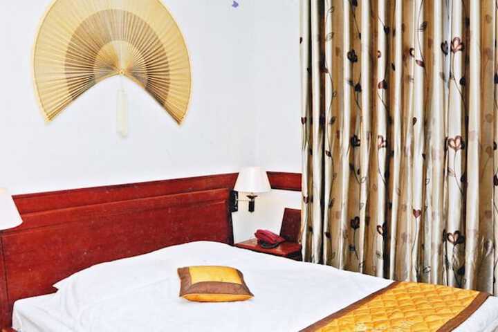 Room 12 of 29