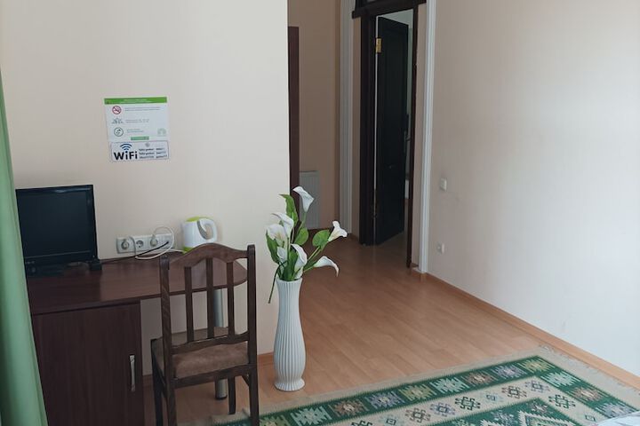Room 3 of 41