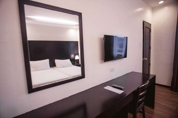Room 12 of 42