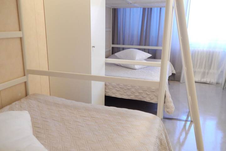 Room 31 of 86