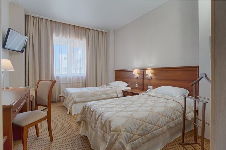 Room 9 of 43