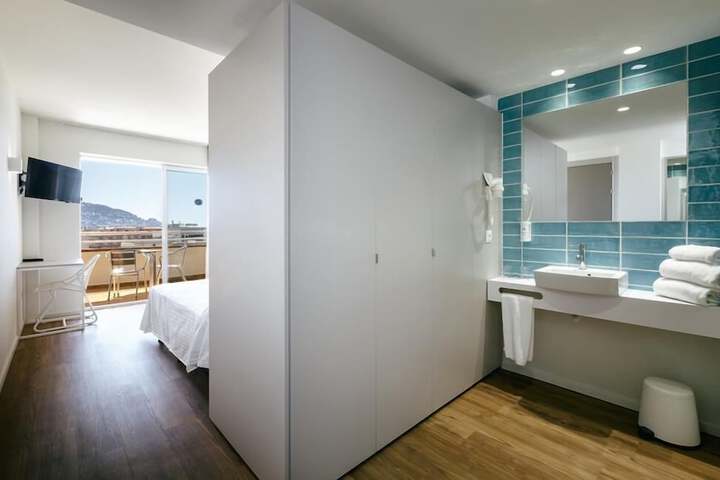 Room 18 of 129