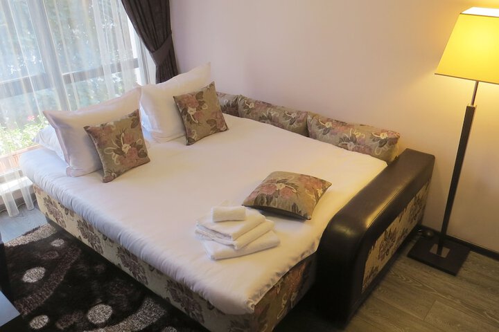 Room 4 of 41