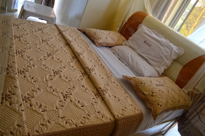 Room 5 of 43